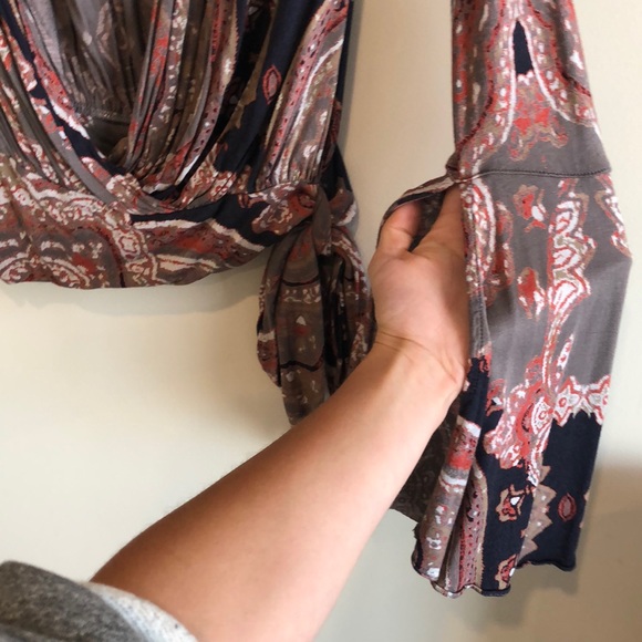 Free People Tie Front Top with Bell Sleeves 💥💥 - Picture 3 of 7